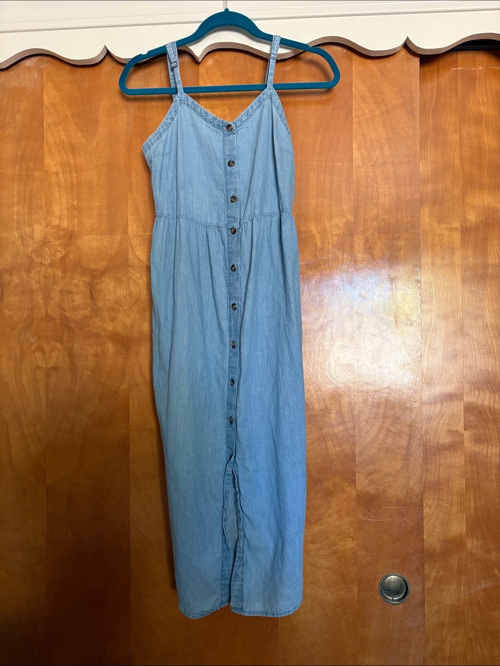 Button-Front Light Blue Denim Maxi Dress with Spaghetti Straps